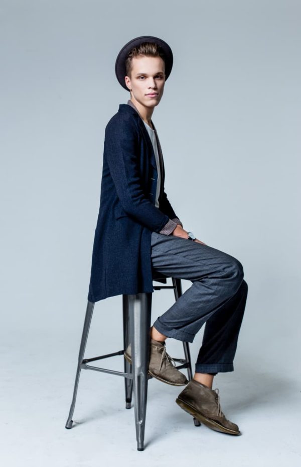 ricky-2106631175-600x929